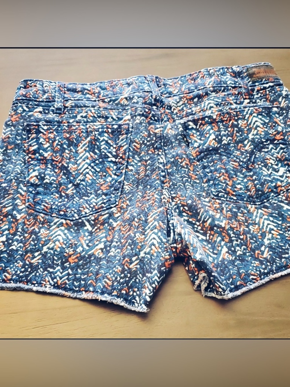 Levi's Blue Black White Orange patterned size 8